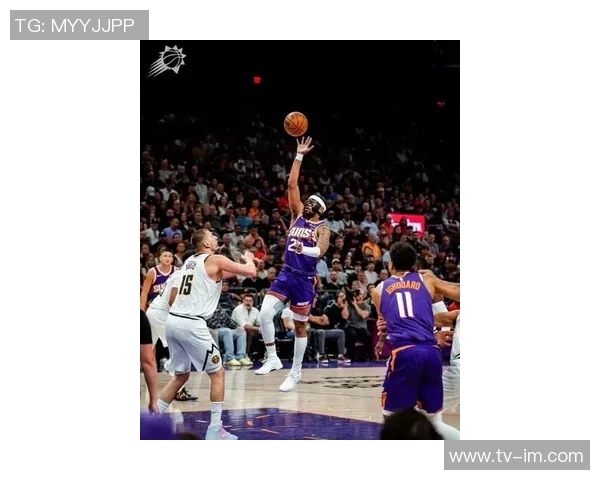 布克本赛季场均253次空位三分球引领联盟展现超强投射能力